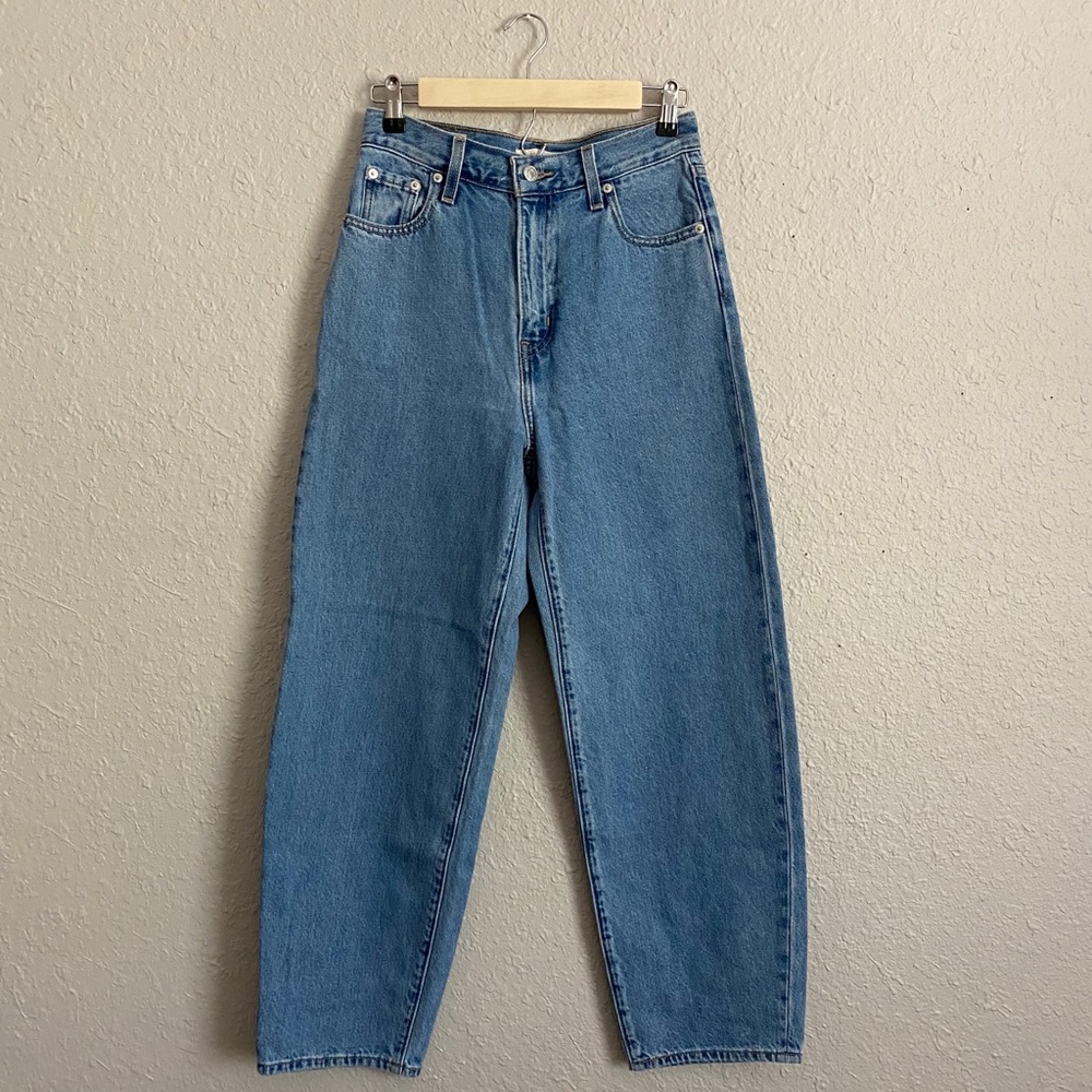 Levi’s Balloon Leg | size 26W x 28L